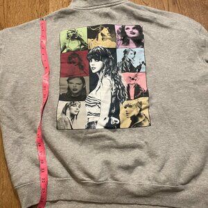 Taylor Swift The Era's Tour Quarter Zip XL
